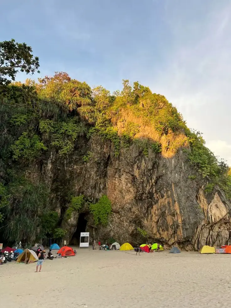 Pantai Goa Langir